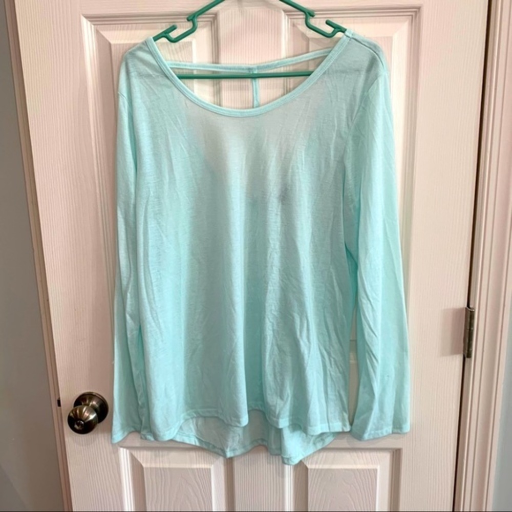 3/$25‎ - Material Girl Active open back long sleeve